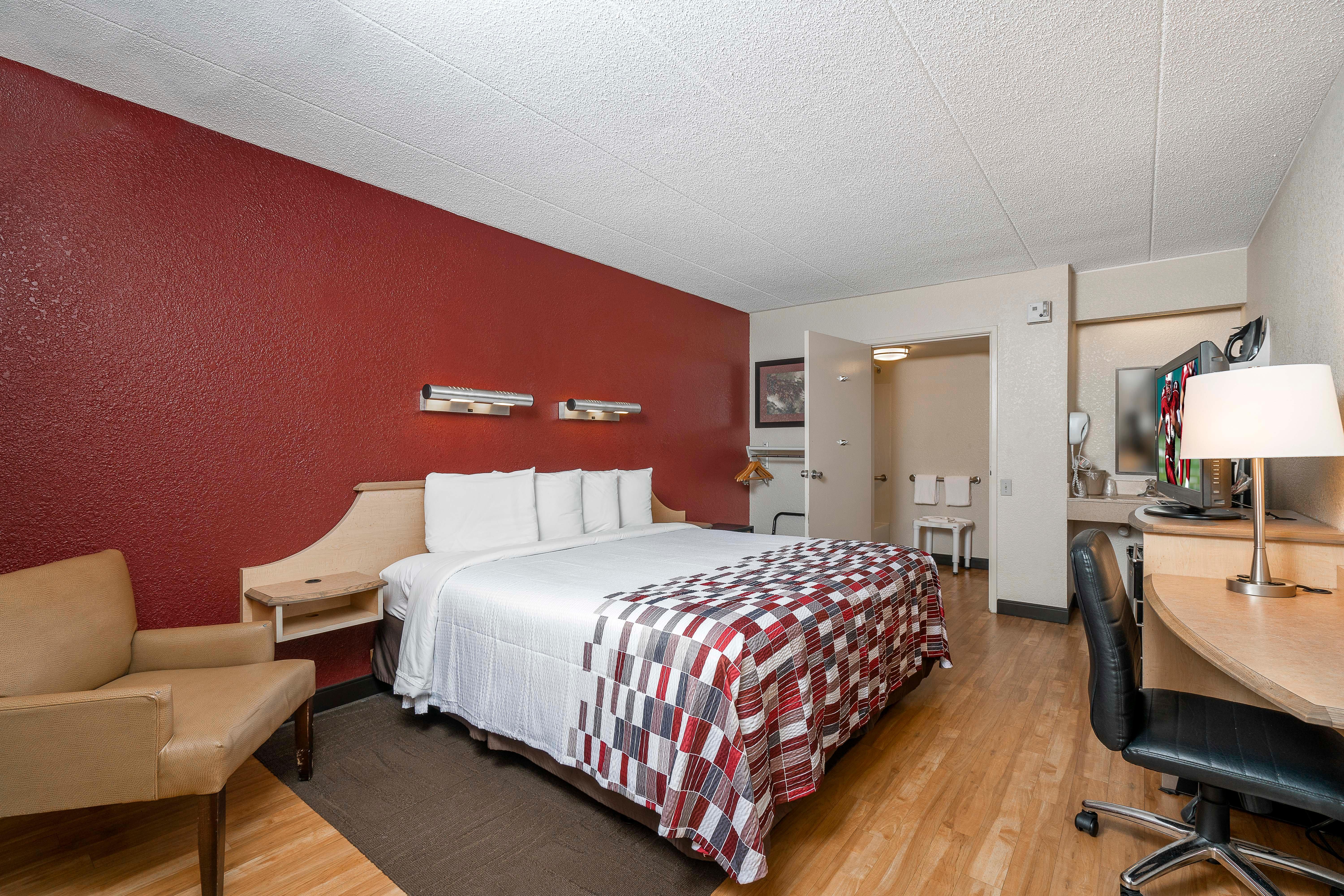 Motel Red Roof Fair&expo